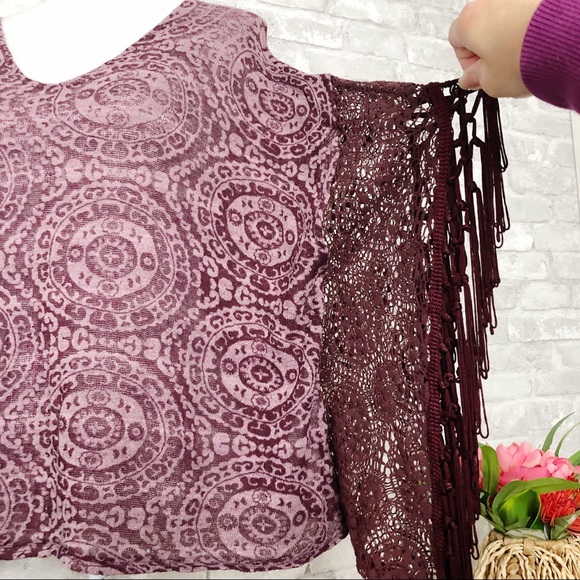 HOLLISTER Bohemian Burgundy Shawl Poncho Cardigan with Fringe Detail Size XS/S - Picture 9 of 11